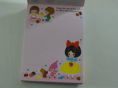 Cute Kawaii Kamio Fairy Tale World Snow White Rapunzel Mini Notepad / Memo Pad - Vintage Rare Collectible - Stationery Design Writing