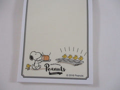 Cute Kawaii Peanuts Snoopy Mini Notepad / Memo Pad Kamio - S Happiness is Fresh Bread - Stationery Designer Paper Collection