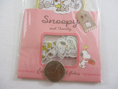 Cute Kawaii Peanuts Snoopy Flake Sticker Sack 2020 - Collectible