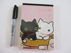 Cute Kawaii San-X Kutusita Nyanko Cat 4 x 6 Inch Notepad / Memo Pad - Stationery Designer Paper Collection